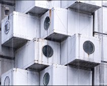 Tokyo-Nakagin-Capsule-Tower-Hotel